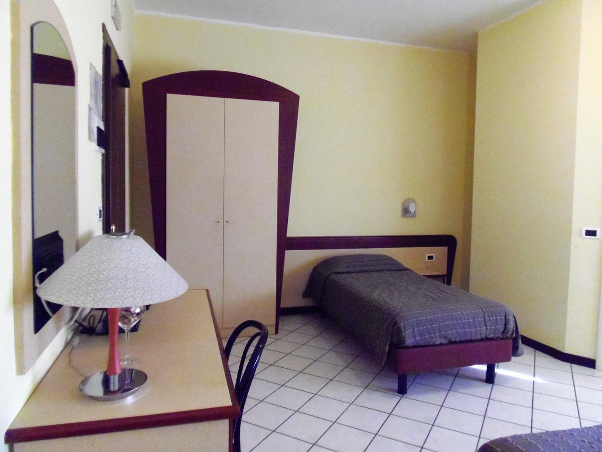 Albergo Sirena Bazzano Екстер'єр фото